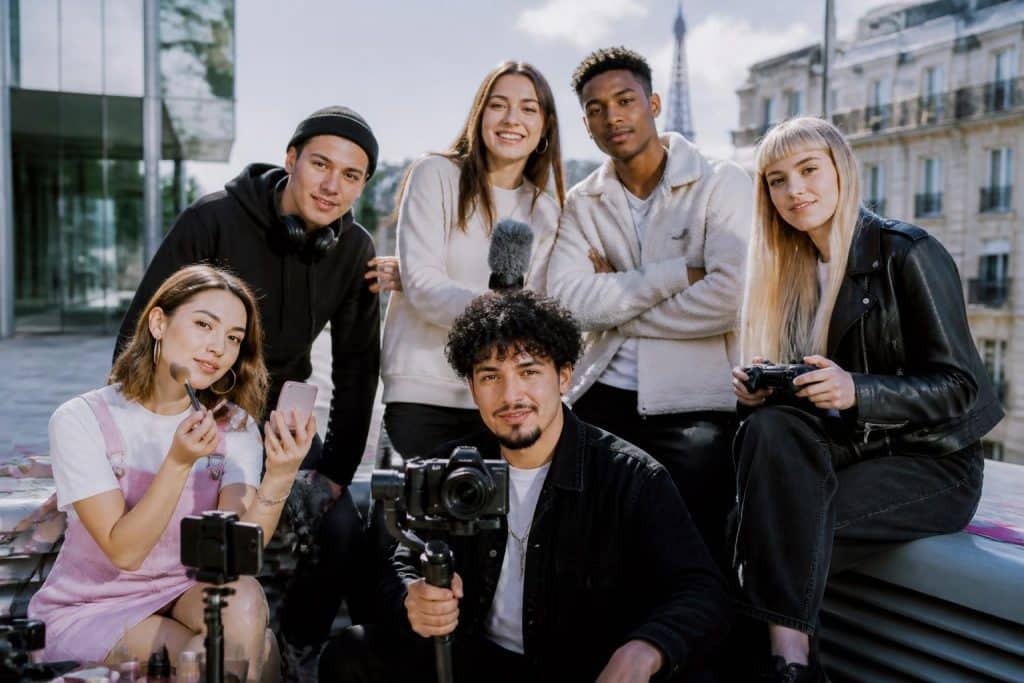découvrez les meilleurs youtubeurs français en 2026 : top créateurs francophones à suivre absolument pour du contenu innovant et passionnant.