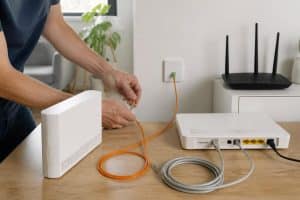 découvrez si vous pouvez connecter une box fibre optique sur une ligne adsl, les différences entre les technologies et les solutions adaptées pour une connexion internet optimale.